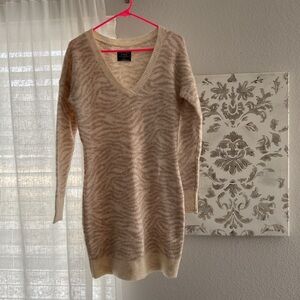 Abercrombie & Fitch Cream and Tan Zebra-Print V-Neck Sweater Dress
